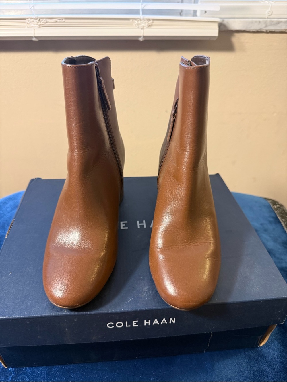 Cole Haan 100% Leather Side-Zip Ankle Booties Sz 5